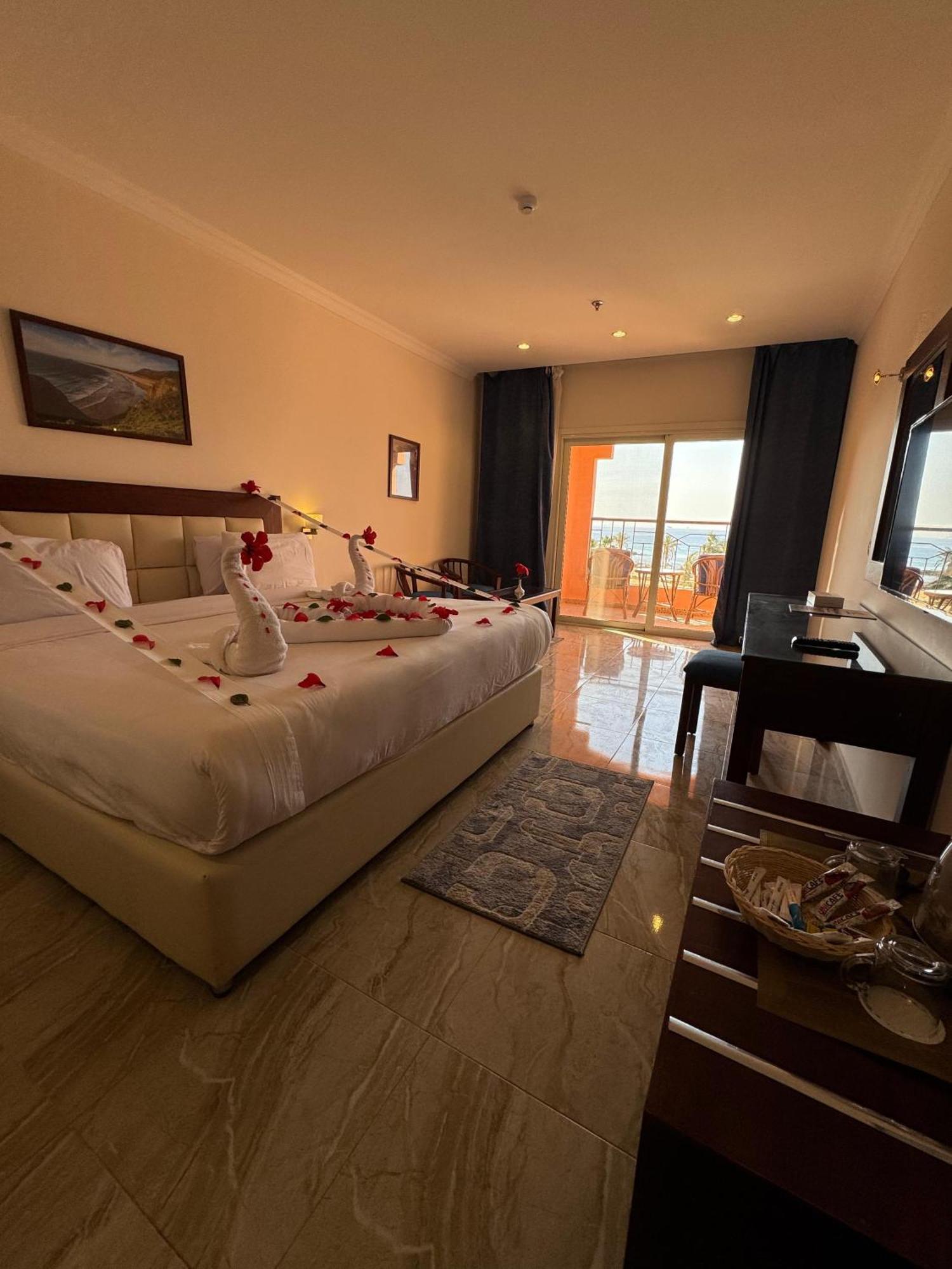 Dome Marina Hotel & Resort Ain Sokhna Ain Sukhna Exteriör bild